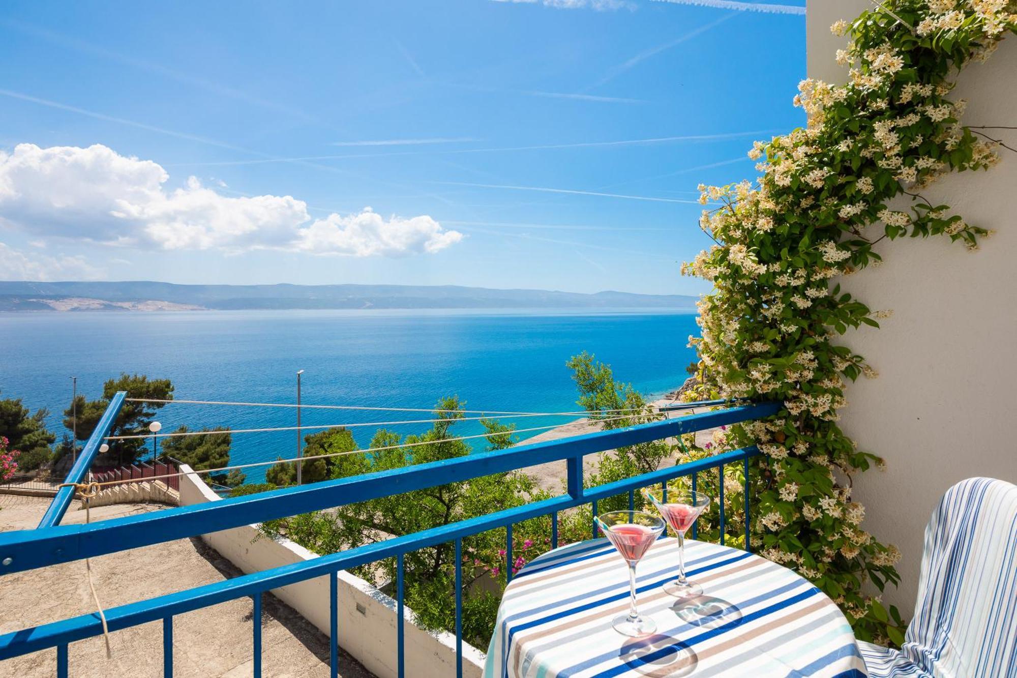 Caleta Seaview Suites II - Pool & Jacuzzi Локва Рогозница Екстериор снимка